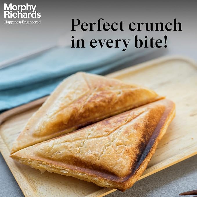 MORPHY RICHARDS SANDWICH TOASTER 750 WATTS SM 3006 — Off and On